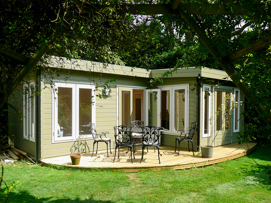 Daisy Log Cabin